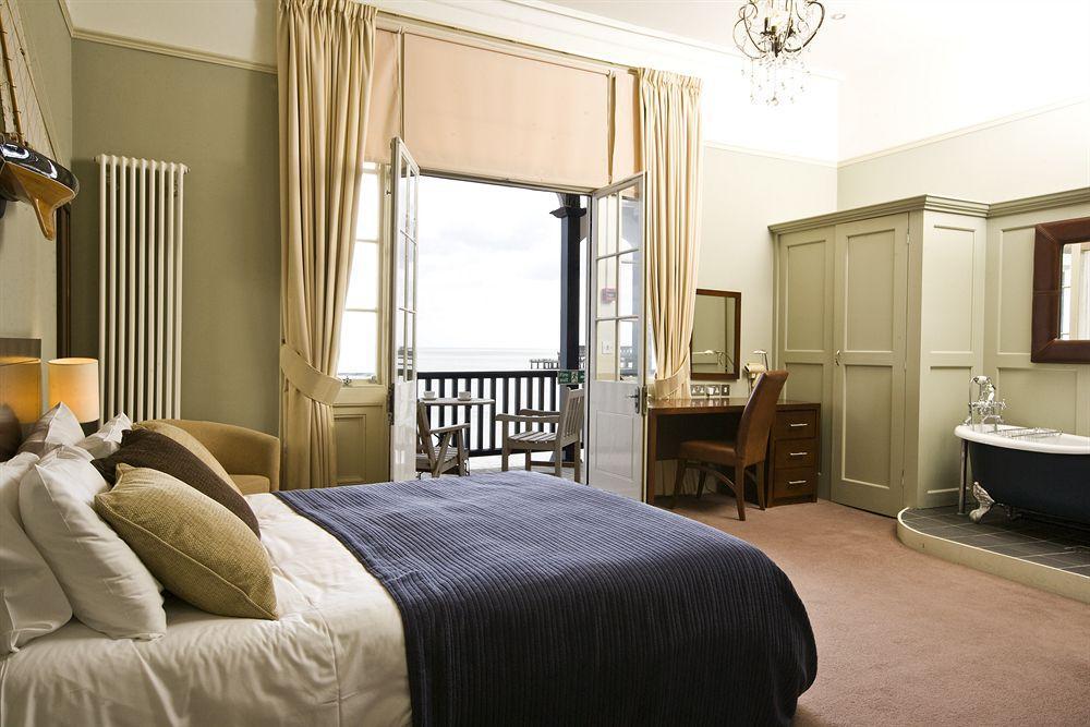 Royal Hotel Дийл Екстериор снимка