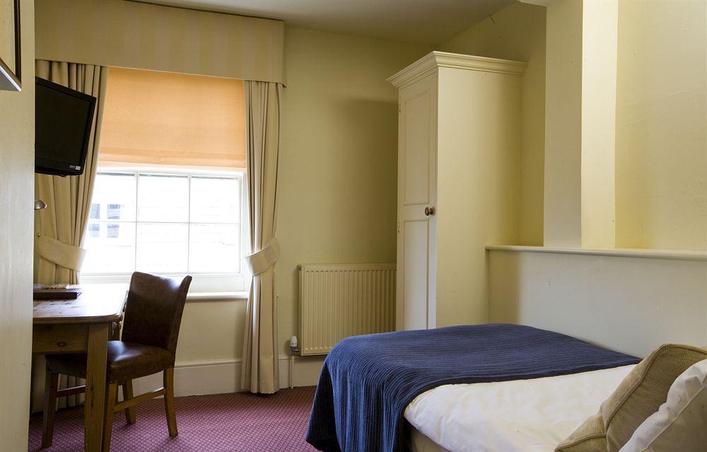 Royal Hotel Дийл Екстериор снимка