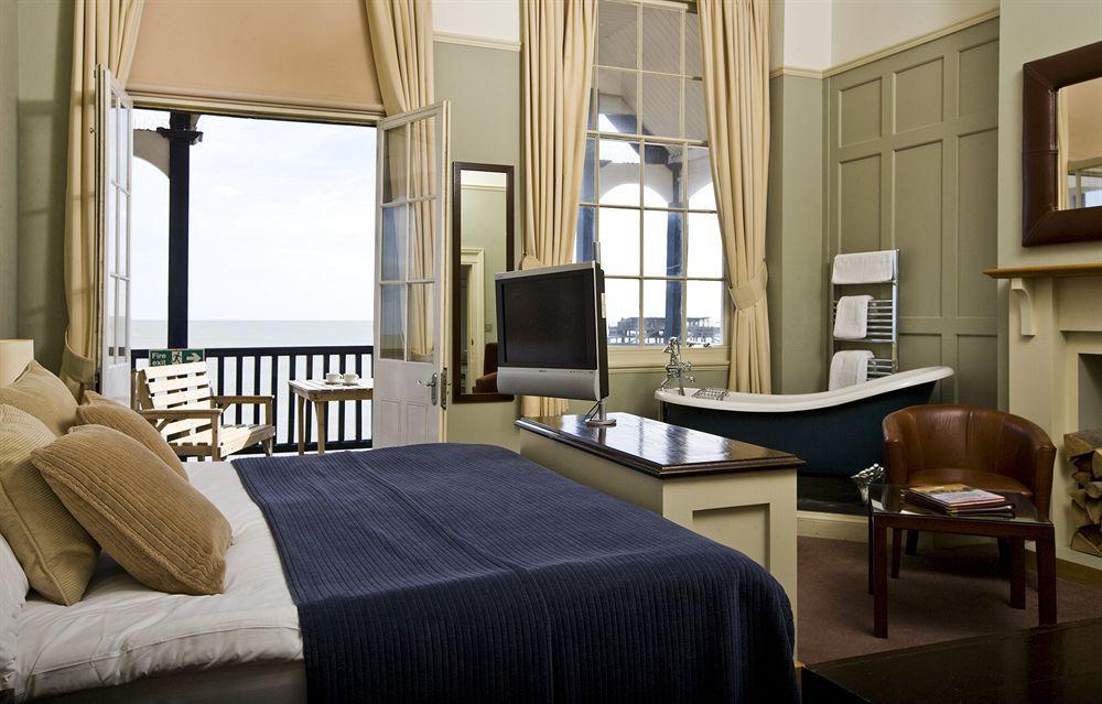 Royal Hotel Дийл Екстериор снимка