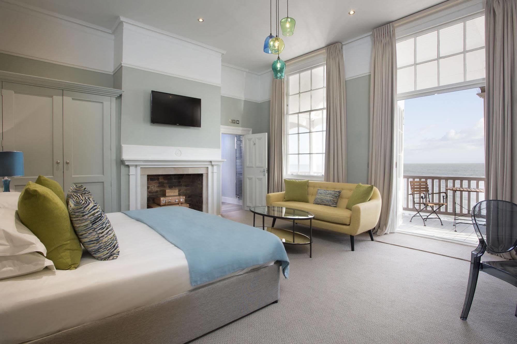 Royal Hotel Дийл Екстериор снимка