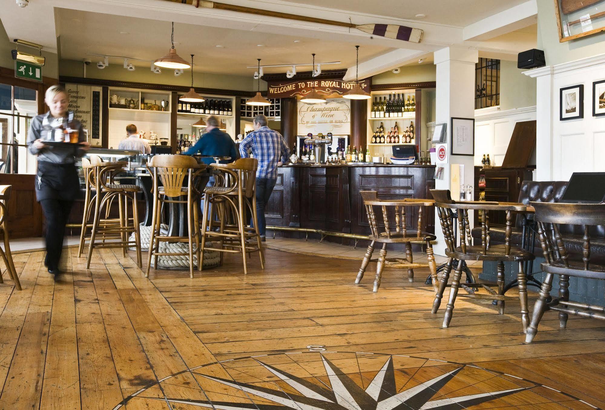 Royal Hotel Дийл Екстериор снимка