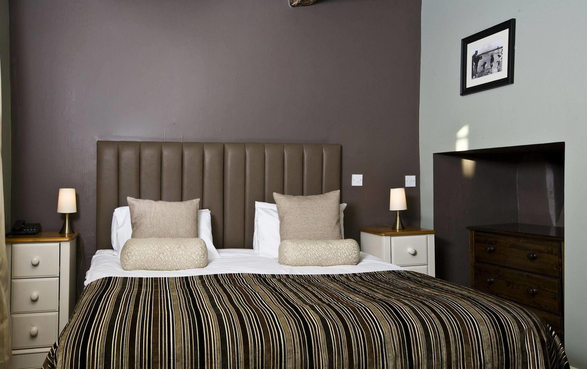 Royal Hotel Дийл Екстериор снимка