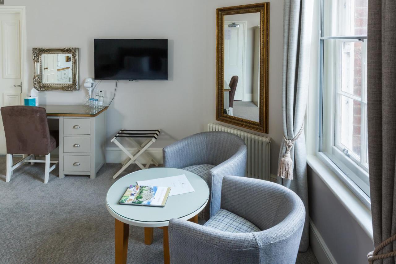 Royal Hotel Дийл Екстериор снимка